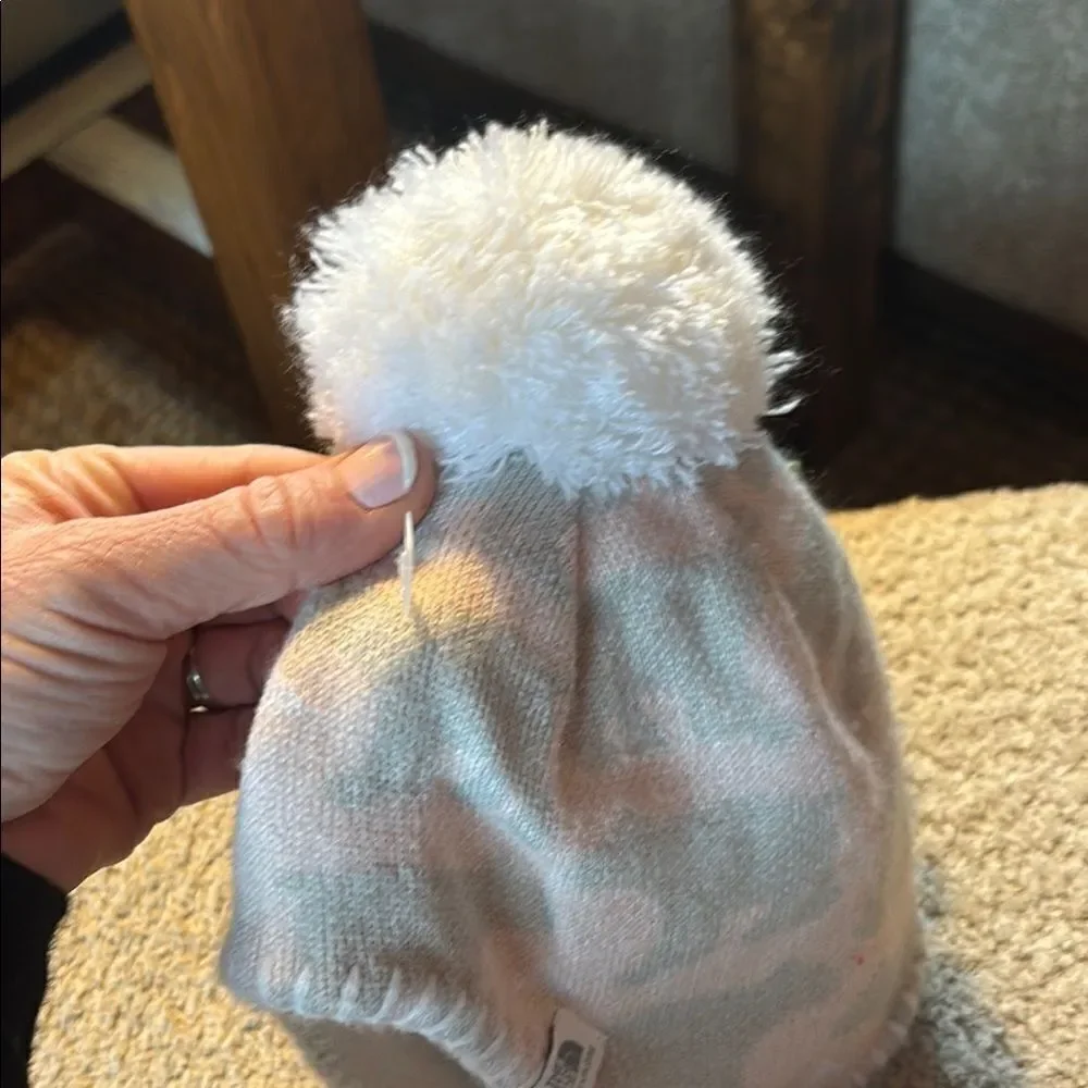 The North Face Kids' Camo Beanie - White and Tan